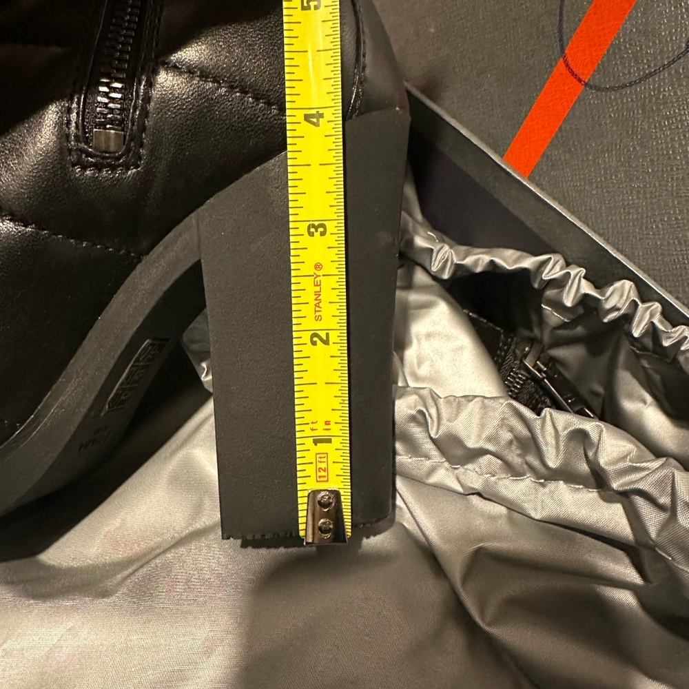 Prada black heeled boots - Picture 14 of 14